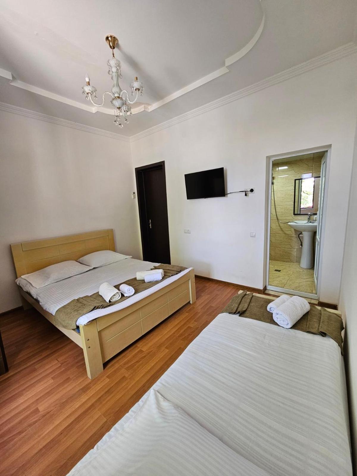 Guest House Gio كوبوليتي المظهر الخارجي الصورة